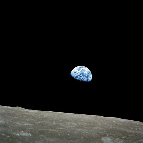 Earthrise.jpg